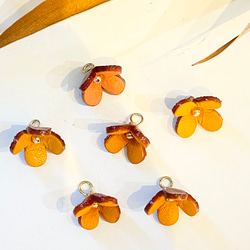 再販【アウトレット3D立体レザーフラワー】カランコエ(ピン付きタイプ)オレンジ6個セット 3枚目の画像