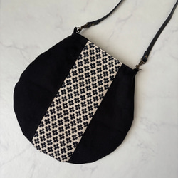 パッチワークとデニム生地のサコッシュ（ショルダーバッグ