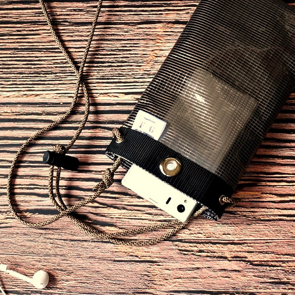 成人不沾乙烯基包 [深棕色] PVC 透明智慧型手機袋 第4張的照片