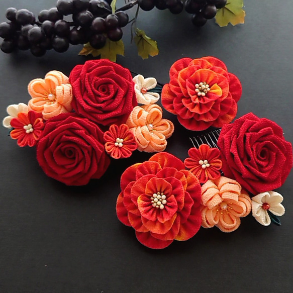 つまみ細工》牡丹と薔薇の髪飾り ＊赤＊ ヘッドドレス（アクセサリー