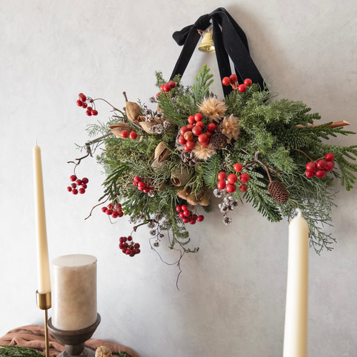 見本　クリスマス　横長スワッグ クリスマスアレンジメント/壁掛けアレンジ/横長スワッグ/横向き