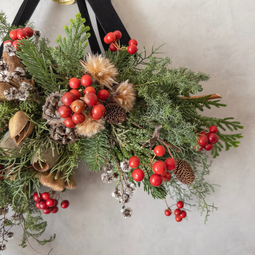 見本　クリスマス　横長スワッグ クリスマスアレンジメント/壁掛けアレンジ/横長スワッグ/横向き