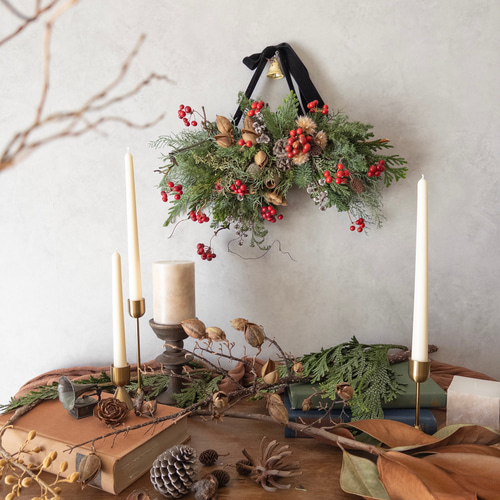クリスマスアレンジメント/壁掛けアレンジ/横長スワッグ/横向き