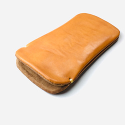 【革を感じる】iPhone14/14Proキャメル色本革ケースinケース（薄茶スエード） 6枚目の画像