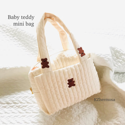 Sサイズ　Baby teddy mini bag  受注制作　3匹のくま　ヌビバッグ　ミニバッグ　おむつポーチ　バッグ　 1枚目の画像