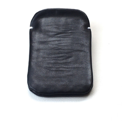 【手感皮質】iPhone14/14Pro黑色真皮保護殼（淺灰麂皮） 第3張的照片