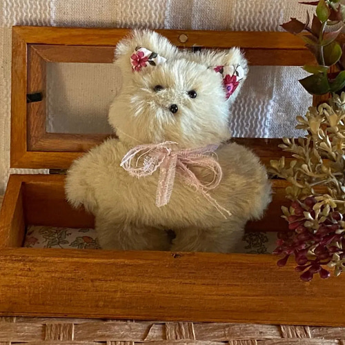 ★新作★ ハンドメイドぬいぐるみ　⁂みるくねこちゃん❤️イチゴつみ ⁂ ☆新作☆ ハンドメイドぬいぐるみ⁂みるくねこちゃん❤️イチゴつみ ⁂