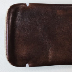 【手感皮革】iPhone14Plus/14pro max 巧克力色真皮保護殼保護套（淺灰色麂皮） 第10張的照片