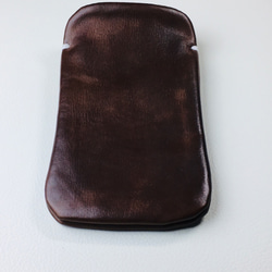 【手感皮革】iPhone14Plus/14pro max 巧克力色真皮保護殼保護套（淺灰色麂皮） 第4張的照片