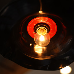 レコード盤のペンダントライト 2枚目の画像