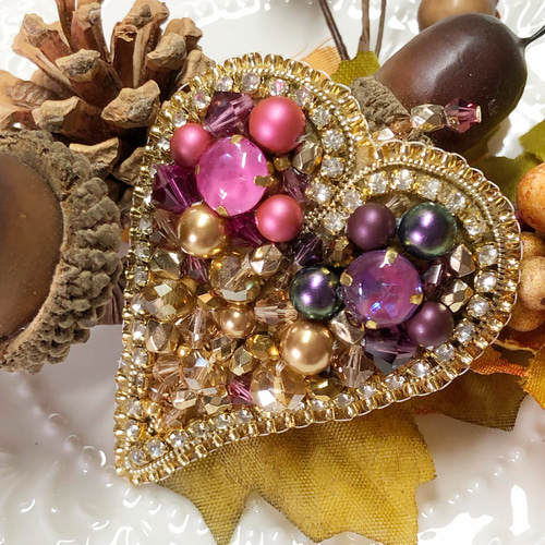 まなみんです　秋のブーケブローチ＋紅葉の立体刺繍ブローチ 0707723_707724.jpg?fitin=720:720
