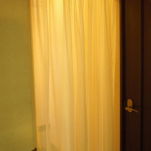 上品 美品 シャンパン色カーテン新品に近い カーテン 遮光4枚組 4枚セット遮光カーテン レースカーテン 遮光1級