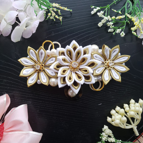 つまみ細工　帯留め　帯飾り　　七五三　成人式　金　花魁　振り袖　着物　帯　パール つまみ細工 帯留め 帯飾り 七五三 成人式 金 花魁 振り袖 着物 帯