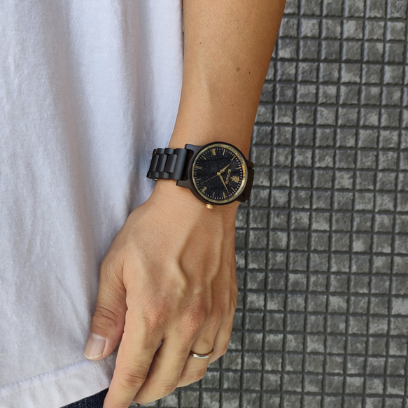 【木製腕時計】EINBAND Reise『夜空の文字盤』ブルーサンドストーン × SandalWood 【40mm】 4枚目の画像