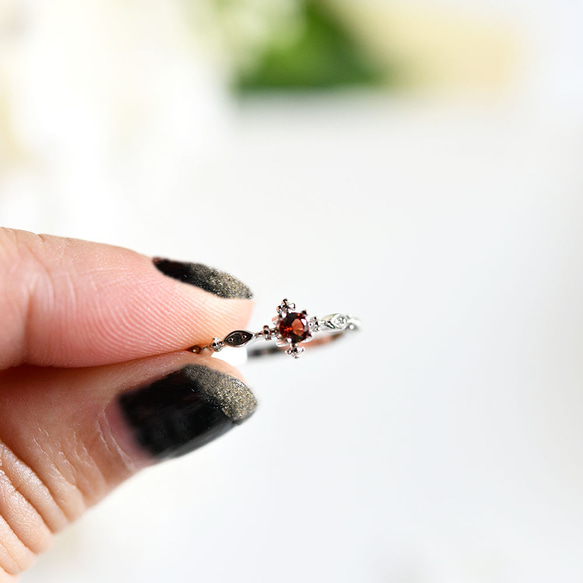 人生の羅針盤アイオライトor実りの象徴ガーネットのリング ピンキーリング　重ね付けにも～9月/1月誕生石 10枚目の画像