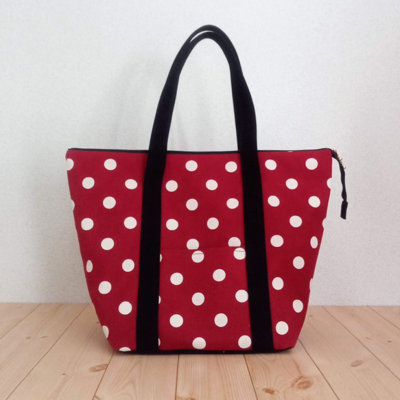 さらり様　トートバッグ　ハンドメイド Donguri Closet】魔女の宅急便 フラワーリースの刺しゅうシリーズ