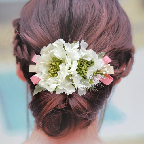 お花のバレッタ♪ 白の花バレッタ ヘアアクセサリー バレッタ KanakoSa 通販 14639356