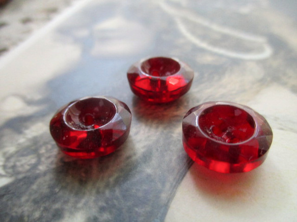 *♥*Czech Glass Button Garnet 3pcs*♥* 3枚目の画像