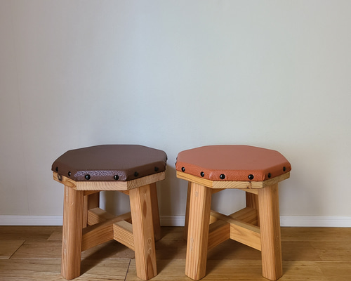 お部屋に映えるやさしい座り心地の椅子 八角形 スツール 無垢 天然