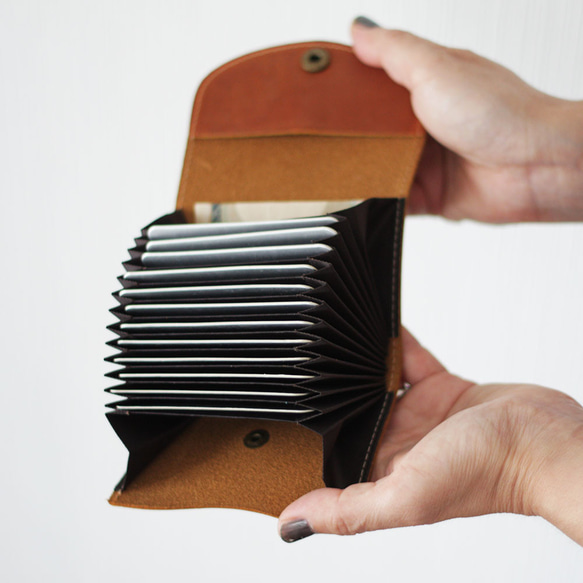 本革 ジャバラのフラップカードケース オイルレザー かぶせ アコーディオン おしゃれ G-311 2枚目の画像