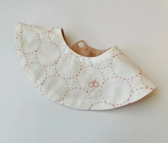 【キット】ご縁がつながる　まるもようの刺し子スタイ　2種 8枚目の画像