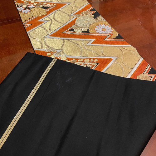 豪華刺繍の袋帯で作った正絹テーブルランナー 帯リメイク1661