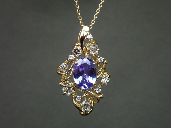 新品　k18 タンザナイト　1.1カラット　ネックレス　ペンダントトップ 新品 k18 タンザナイト 1.1カラット ネックレス ペンダント