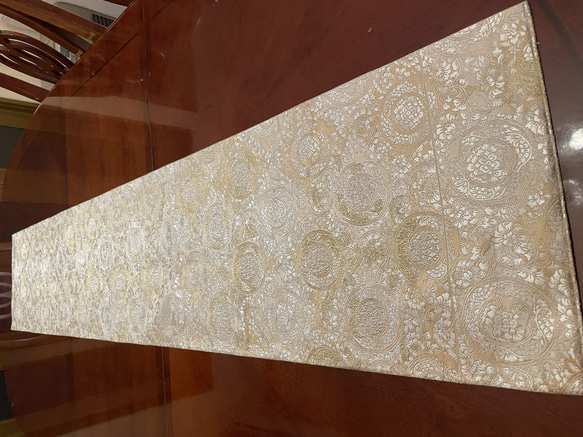 豪華刺繍の袋帯で作った正絹テーブルランナー　帯リメイク1662 2枚目の画像