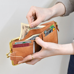 奧特萊斯銷售限量帶扣迷你錢包緊湊迷你錢包真皮零錢包黑色 第2張的照片