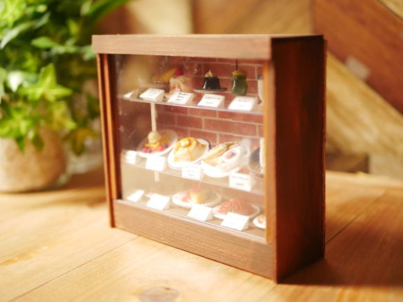 微型咖啡廳展示櫃和食品樣品套裝 第10張的照片