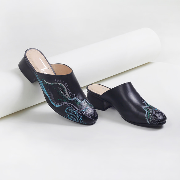 刺繡木跟穆勒鞋 -福爾摩沙/黑 第1張的照片