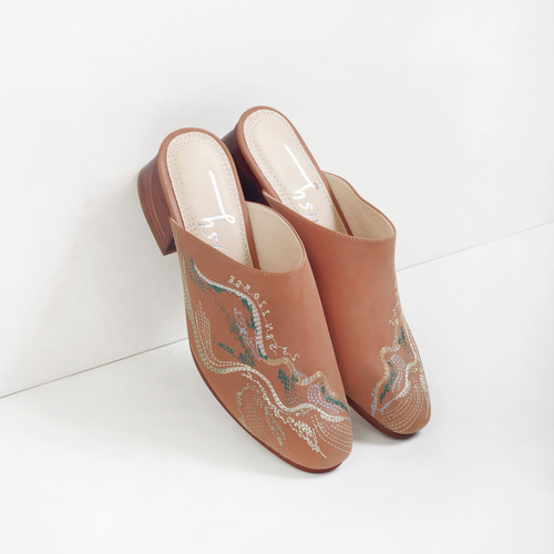 刺繍入り木製ヒール ミュール - Formosa / Evelvet Brown パンプス