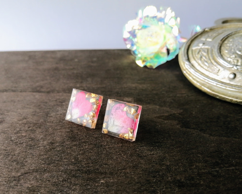 スクエア薔薇とお花のピアス　イヤリング スクエア薔薇お花ピアス イヤリング