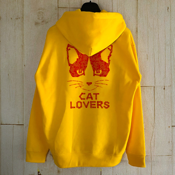 ネコの気持ちが分かるかも？CAT LOVERS / プルオーバーパーカー / YELLOW 1枚目の画像