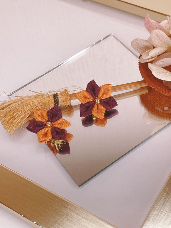 【独り占めしたい】オレンジと紫のお花のイヤリング・ピアス 2枚目の画像