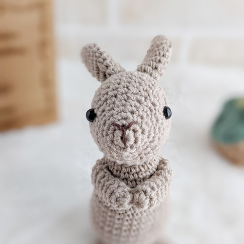 ハンドメイド　編みぐるみ　うさぎちゃん　インテリア　置物 ハンドメイド 編みぐるみ うさぎちゃん インテリア 置物
