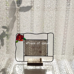 ステンドグラスの薔薇のワンポイントシンプルフォトフレーム・ブラック＜写真たて＞ (PF08B-3)＜フォトスタンド＞ 4枚目の画像