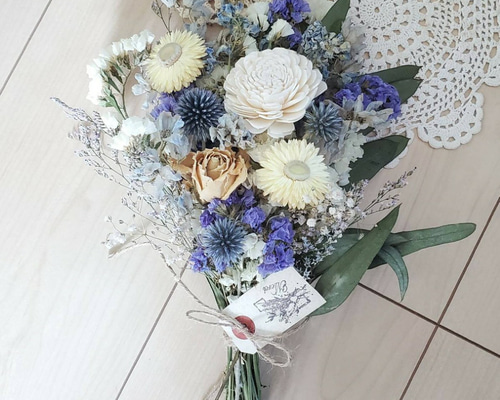 ユ―カリ瘤のドライフラワーベース、瘤と聞くと花咲かじいさんを思い出します。 ユ―カリ瘤のドライフラワーベース、瘤と聞くと花咲かじいさんを