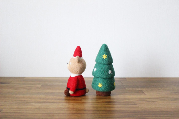 くまサンタさんとクリスマスツリー 6枚目の画像