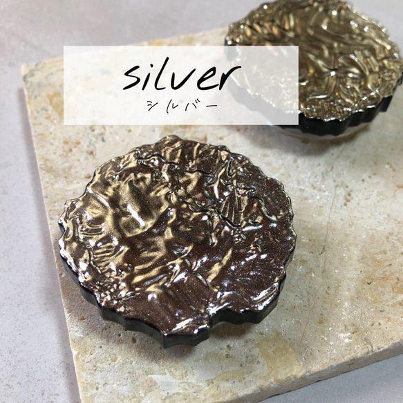 【4月〜9月限定】メタルグリップ/ニュアンスシルバーシャンパンゴールド/スマホアクセサリー 2枚目の画像