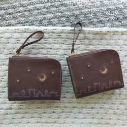 刺繍革財布『街』Dark -Brown（牛革）コンパクト型二つ折り財布 1枚目の画像