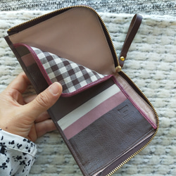 刺繍革財布『街』Dark -Brown（牛革）コンパクト型二つ折り財布 10枚目の画像