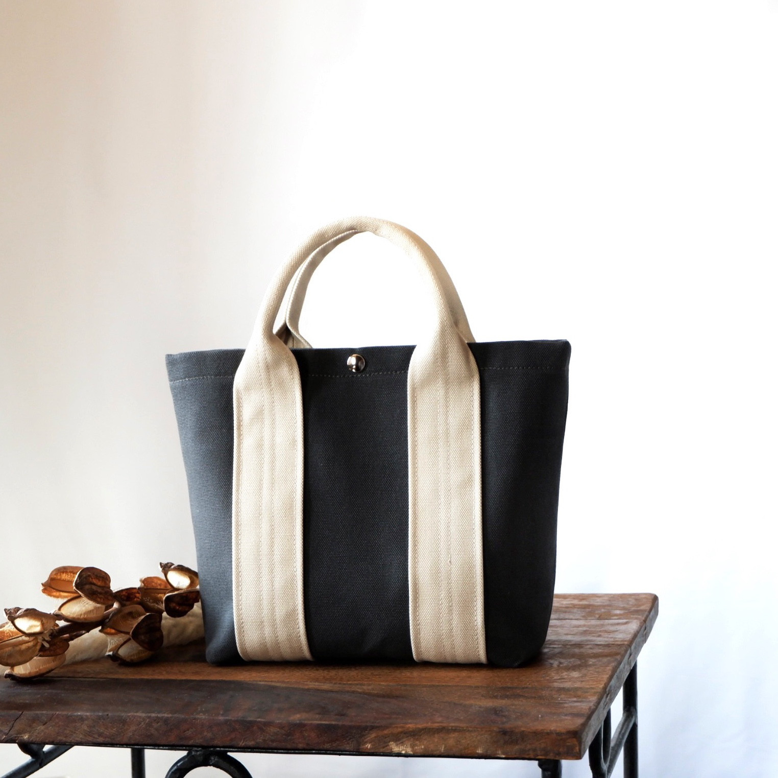 トートS◇Urban | 倉敷帆布 | チャコール×アイボリー