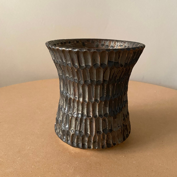 キュッとくびれた黒釉しのぎの植木鉢#173【植木鉢】【plant pot】 花瓶