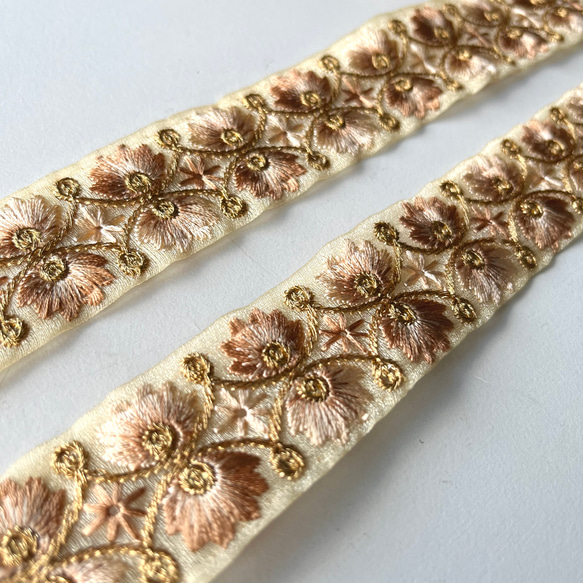 【50cm】インド刺繍リボン　ライトベージュ　オーガンジー　GO462 2枚目の画像