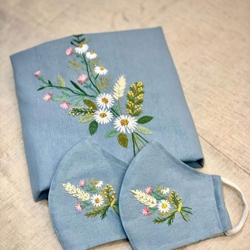 ハンドメイド　手刺繍　ソファカバー ハンドメイド 手刺繍 ソファカバー