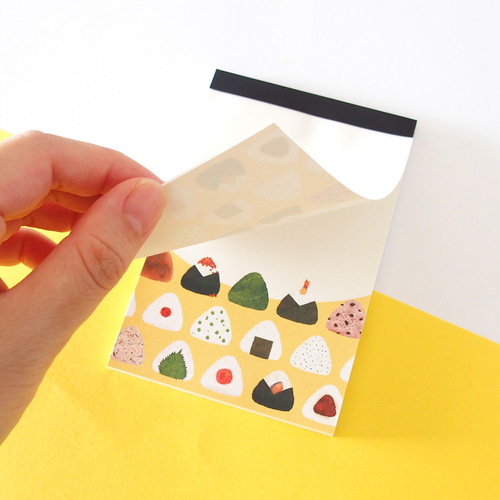 おにぎりいっぱいのメモ帳（イエロー） メモ帳 tiko 通販 14645210