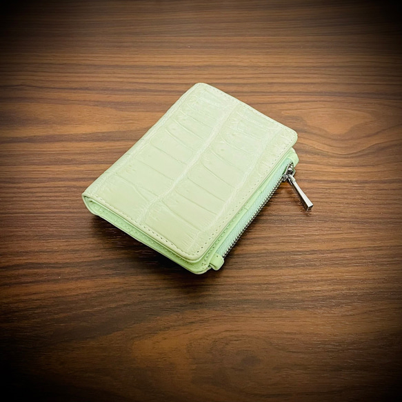 【THA300130】クロコダイル二つ折りクロコダイル財布パステルグリーン