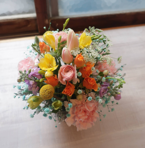 【生花】季節のフラワーアレンジメント ￥3,800【贈られる方のイメージで制作】 6枚目の画像