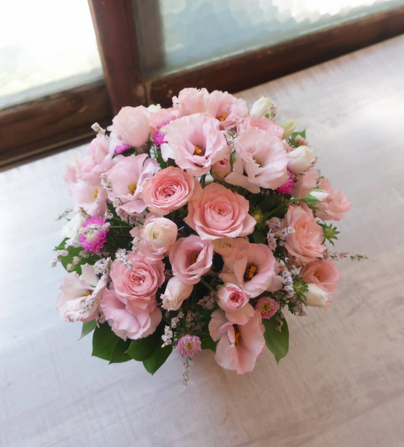 【生花】季節のフラワーアレンジメント ￥3,800【贈られる方のイメージで制作】 4枚目の画像